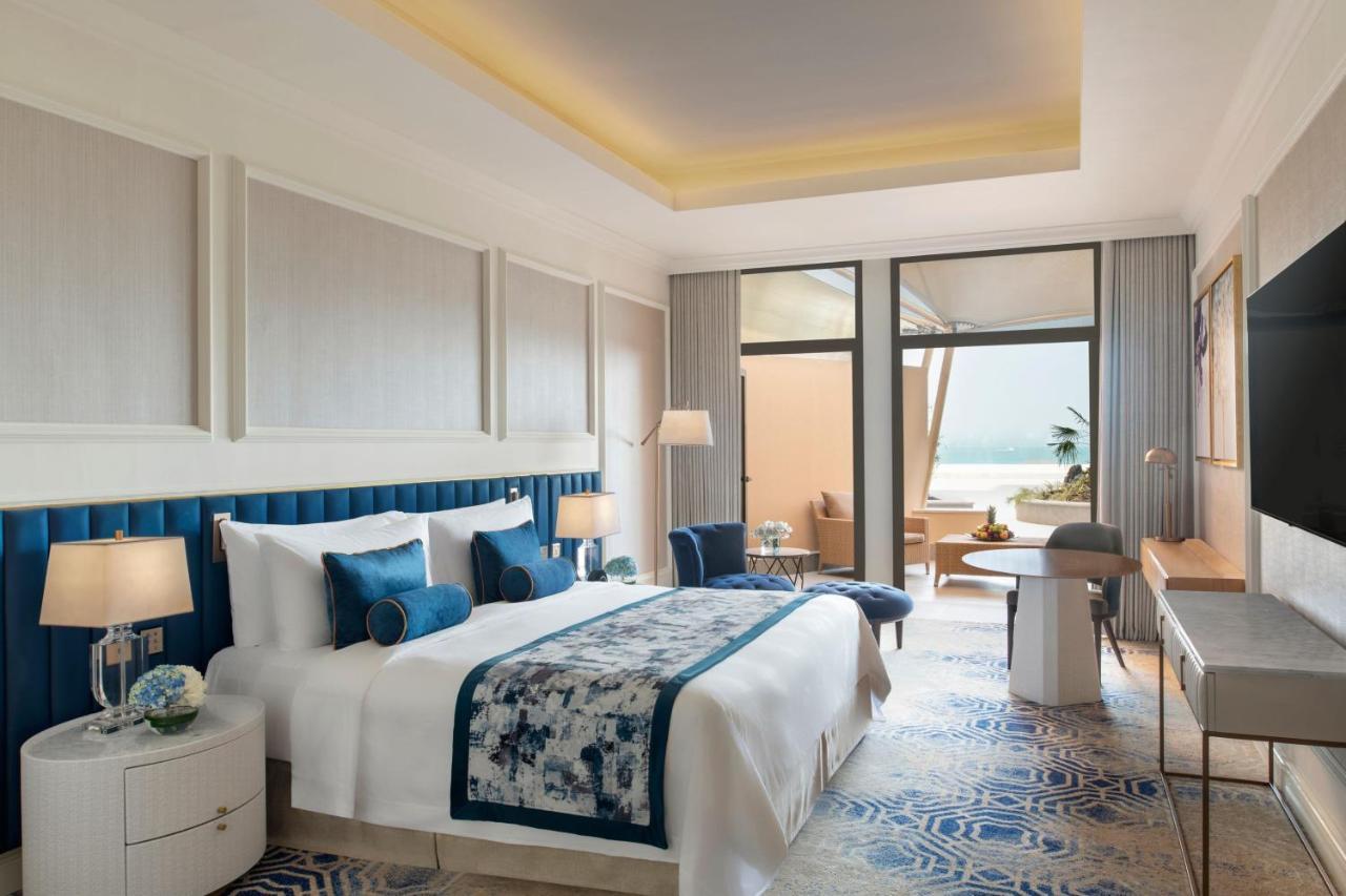 Grand Deluxe Zimmer mit Kingsize-Bett, Meerblick und Terrasse
